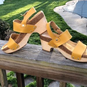 Latigo clog sandals
